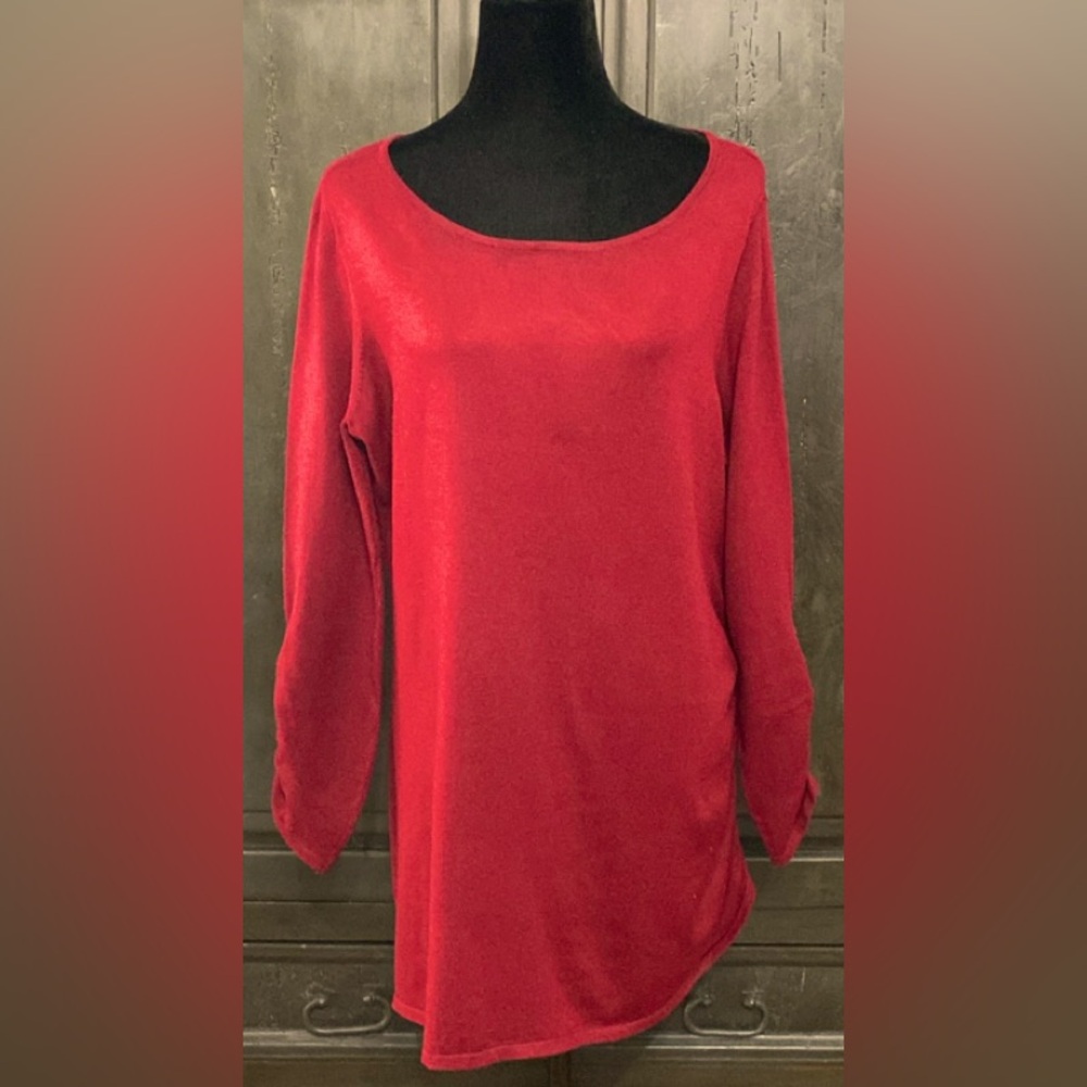 Burgundy/ red O/S Tunic sweater with zipper on left side -Size Large